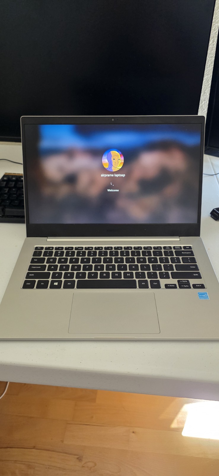 Samsung Galaxy Book Go 14in FHD Snapdragon 7c Gen 2 4GB 119GB eMMC W11 Silver