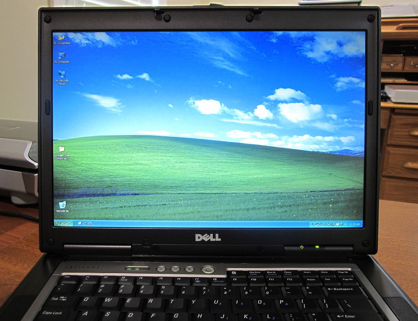 Win XP NR PERFECT Dell D830 T9300 4gb 15.4 NVIDIA NEW WD 240g SSD NEW BAT SERIAL