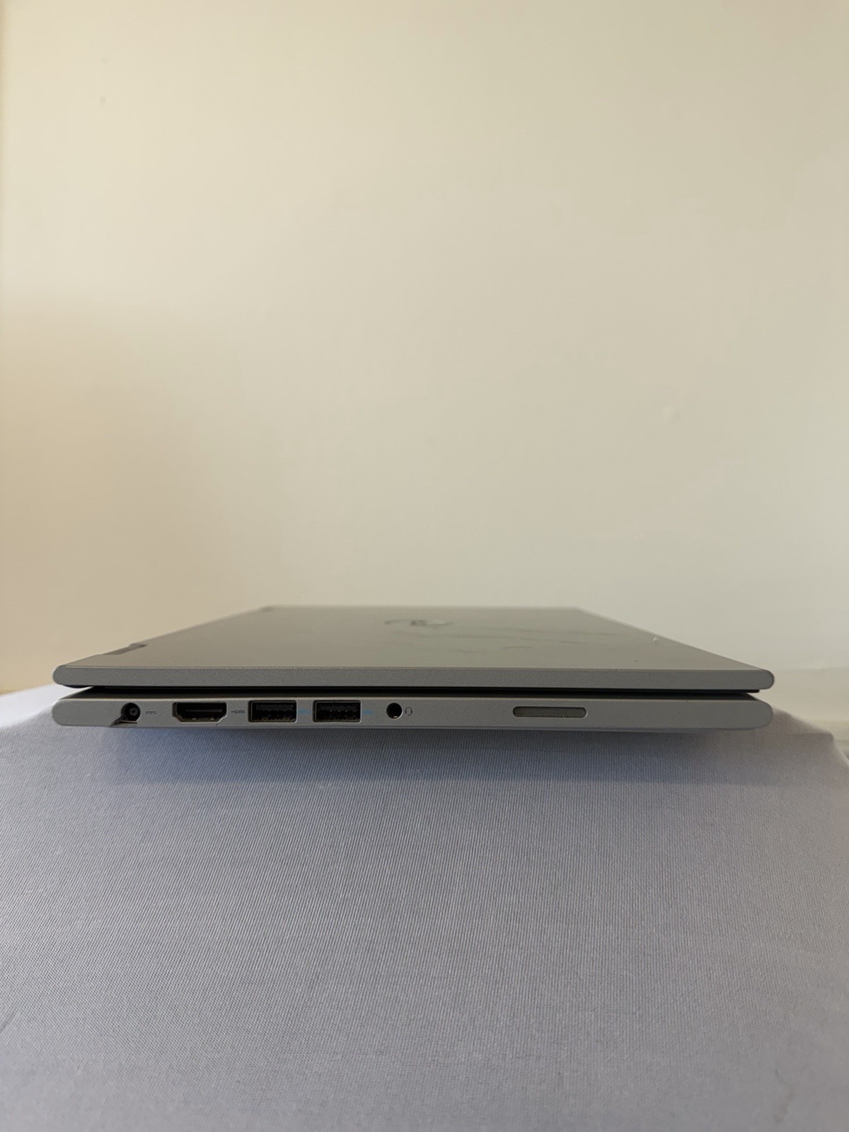 Dell Inspiron 11-3157 Laptop – Intel Celeron N3050 – RAM 4 GB – Read Des