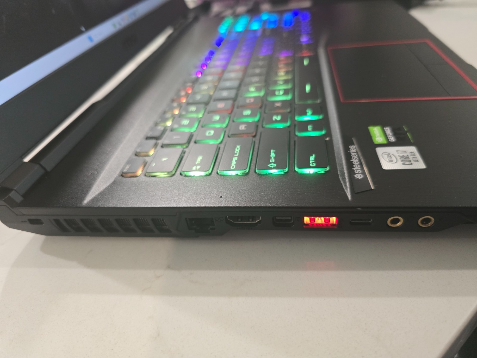 MSI GE75 Raider 17.3″ (1TB + 512GB, Intel i7 10th Gen., 2.60GHz, 16GB, RTX 2070)