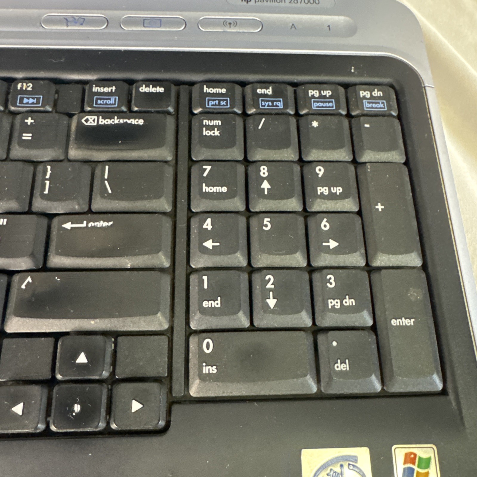 HP Pavilion Intel Pentium 4 w/ 512mb Ram & 160GB HD Windows XP Gaming Laptop