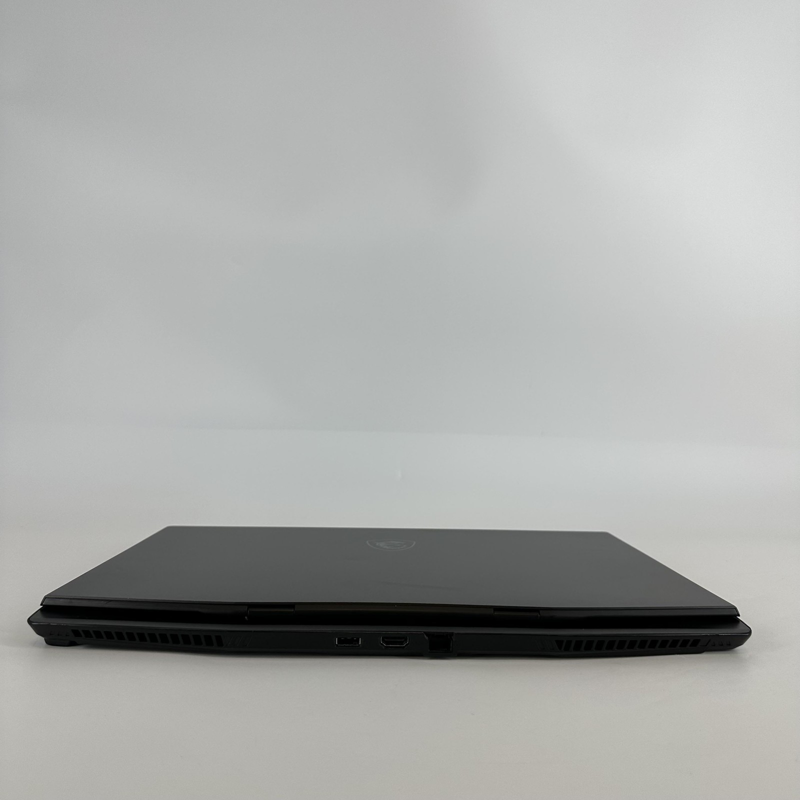 MSI Stealth 17 Studio 17.3 2K 2.6 GHz i9-13900H 64GB 1TB SSD RTX 4090 Good
