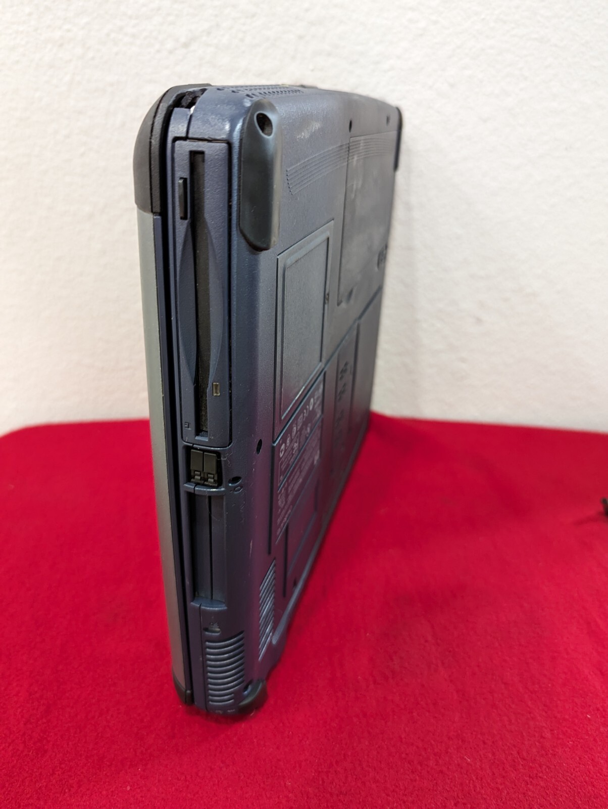 HP OmniBook XE3 Vintage Rare Laptop