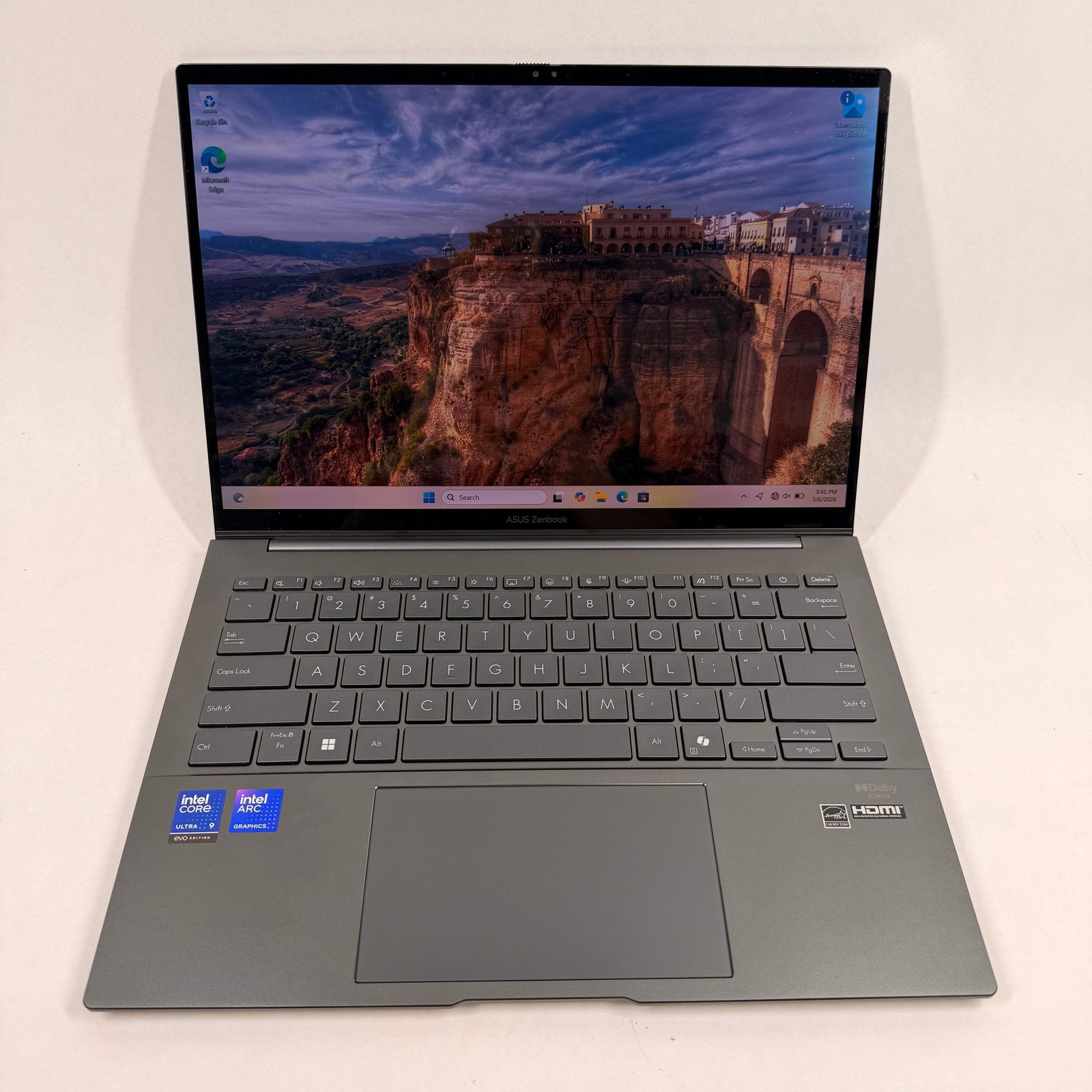 Asus Zenbook UX3405 14″ Core Ultra 9 285H 2.9GHz 32GB RAM 1TB SSD