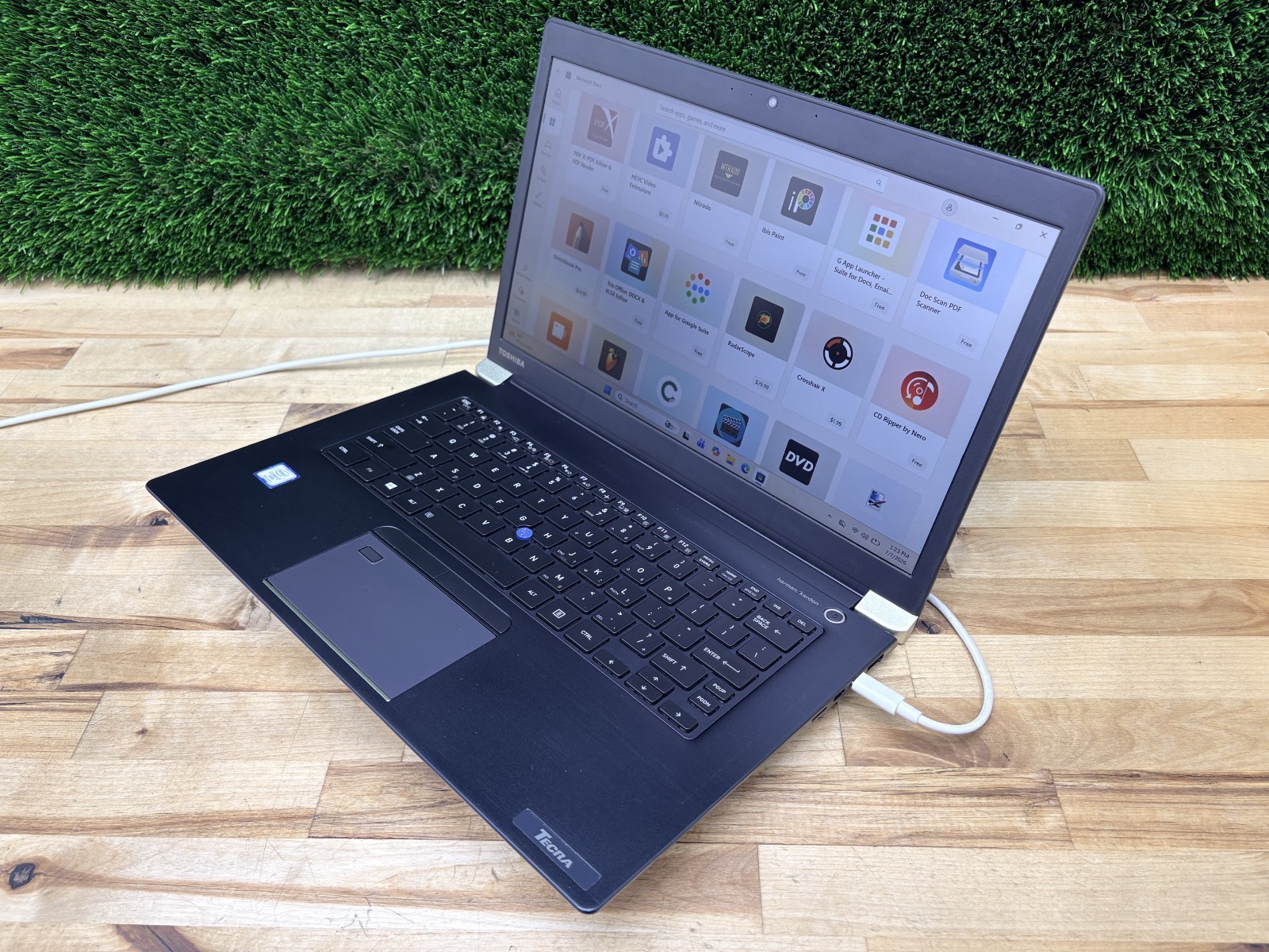 Toshiba DynaBook Tecra X40-E Intel i7-8th Gen 1.90GHz 16GB RAM 256GB SSD Win11P*