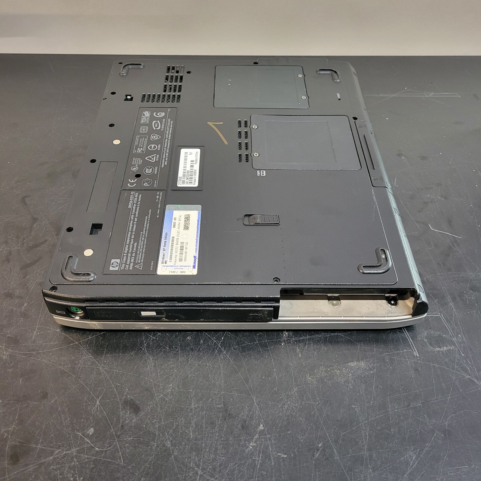 Compaq Presario 2100 15″ Intel Celeron 256 MB RAM 0 GB HDD