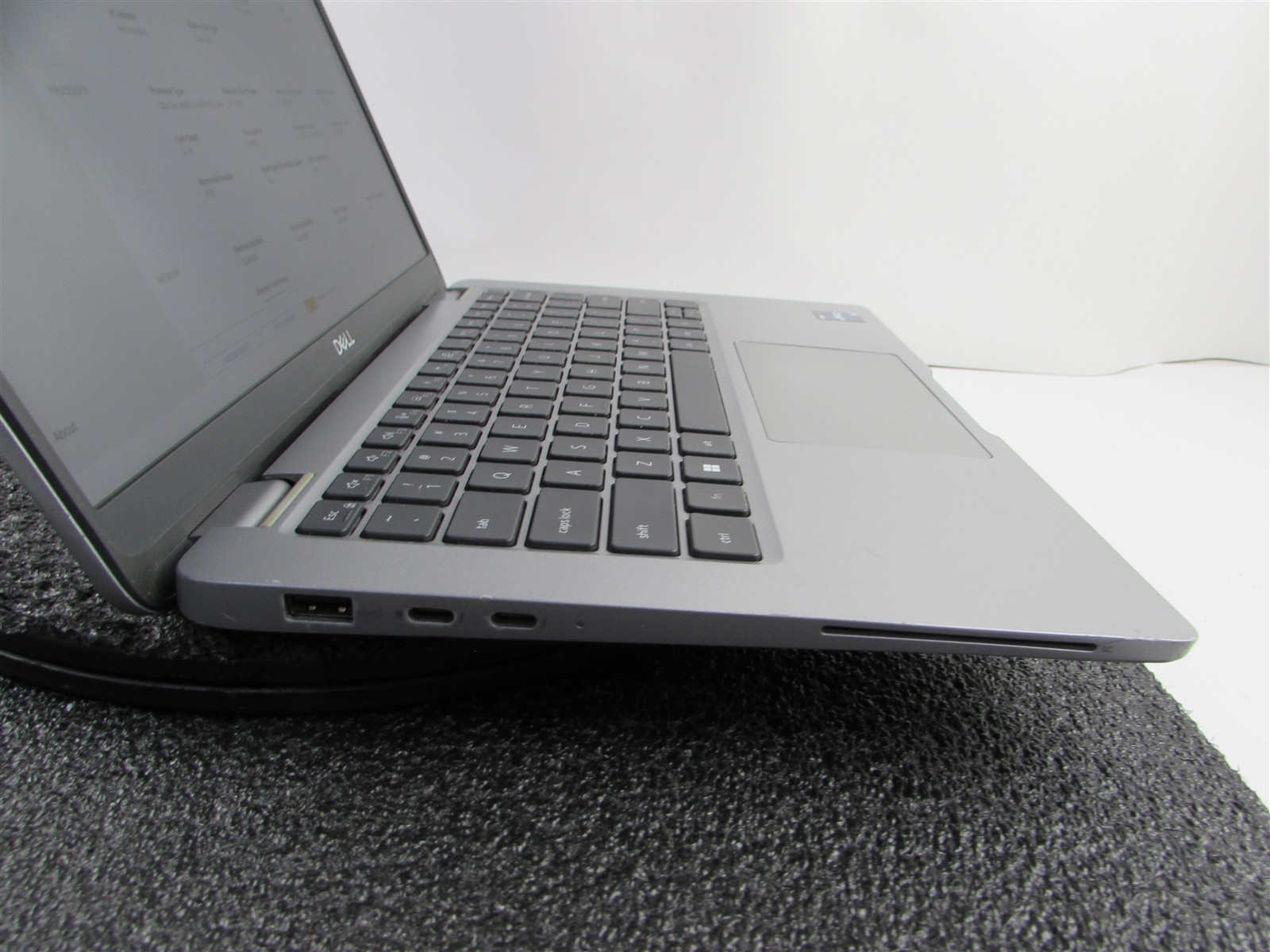 DELL LATITUDE 5340 1920X1080 FHD TOUCHSCREEN I5-1345U 512GB SSD 16GB RAM NO O.S