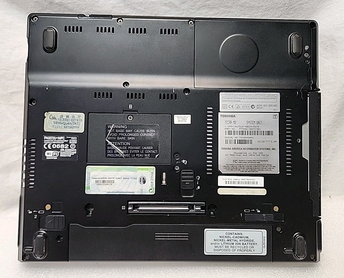 Vintage Toshiba Tecra M2 PTM20U Laptop – For Parts – *READ