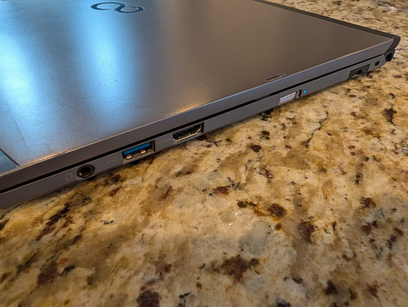 FUJITSU LIFEBOOK T904 Core i7-4600U 8GB,125GB SSD TOUCHSCREEN