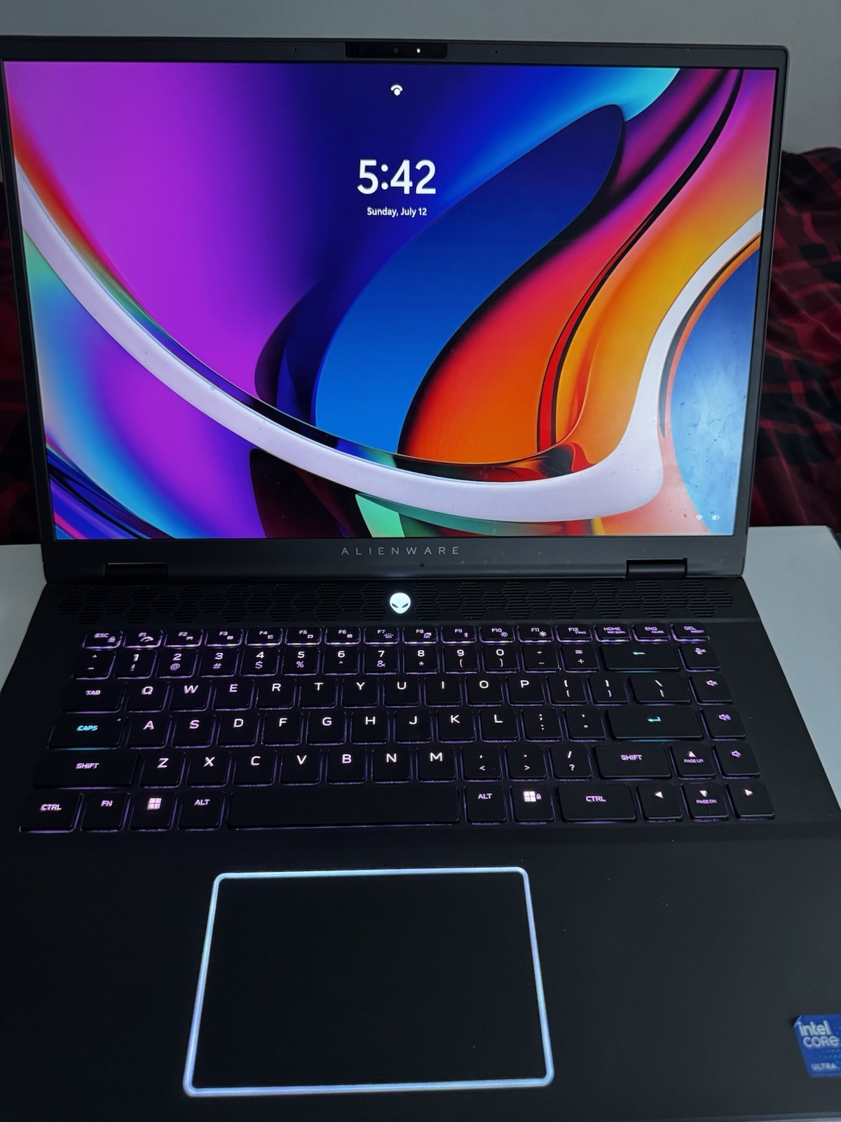 Alienware m16 R2 Gaming Laptop | Intel Core Ultra 9 | RTX 4070 | 32GB RAM | 1TB