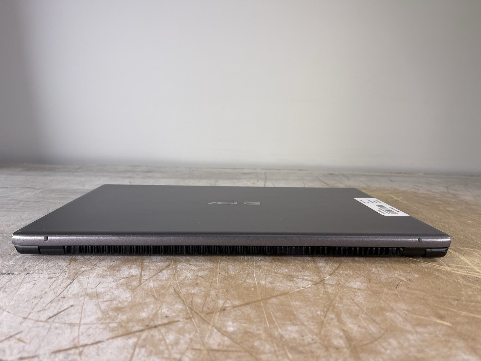 ASUS VIVOBOOK F512J i3-1005G1 @ 1.20 GHz, 8GB RAM, NO HDD/OS – (FOR PARTS)