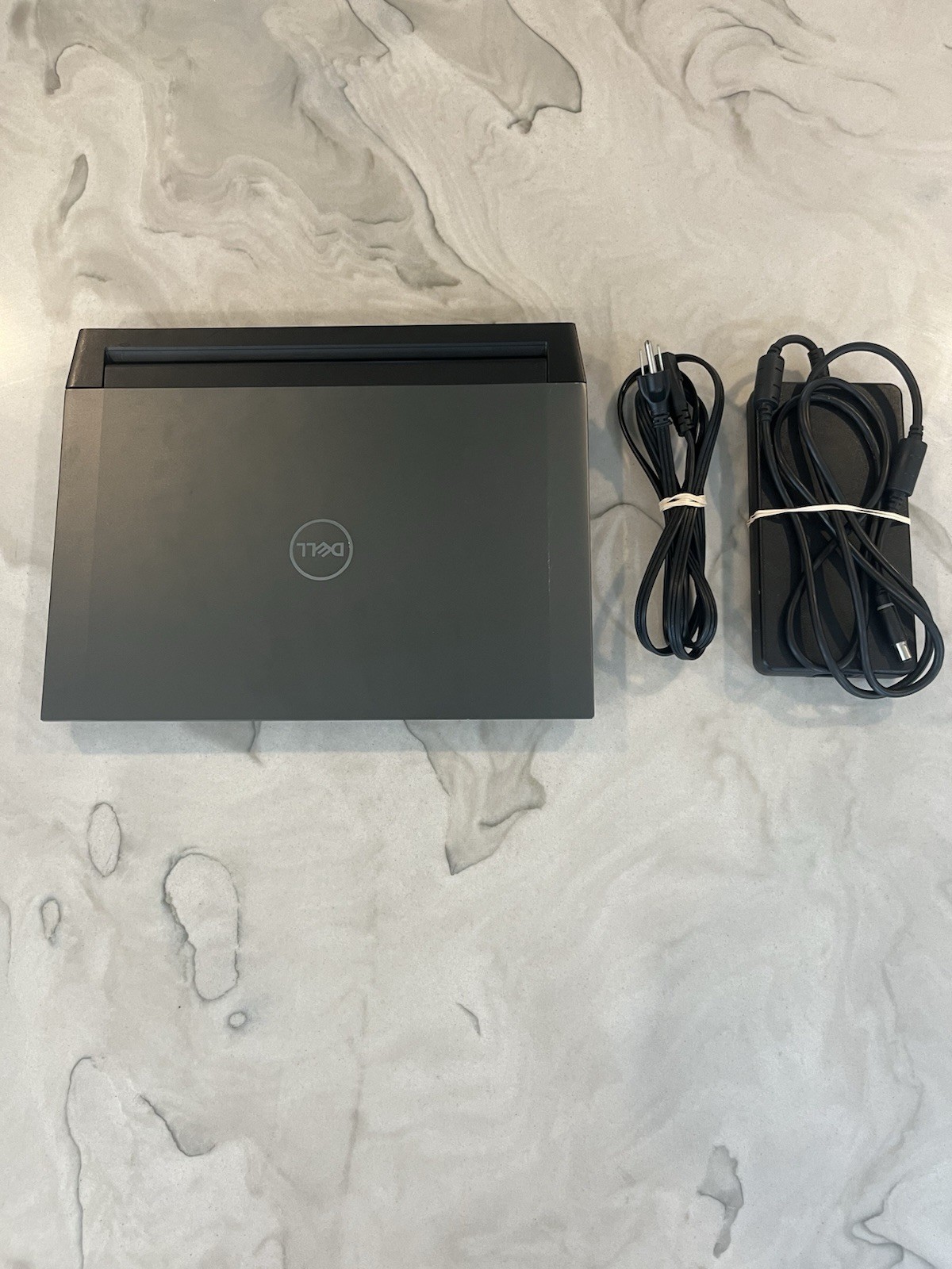 Dell G15 5511 Special Edition 15.6″ Gaming Laptop – Obsidian Black (w/ Charger)