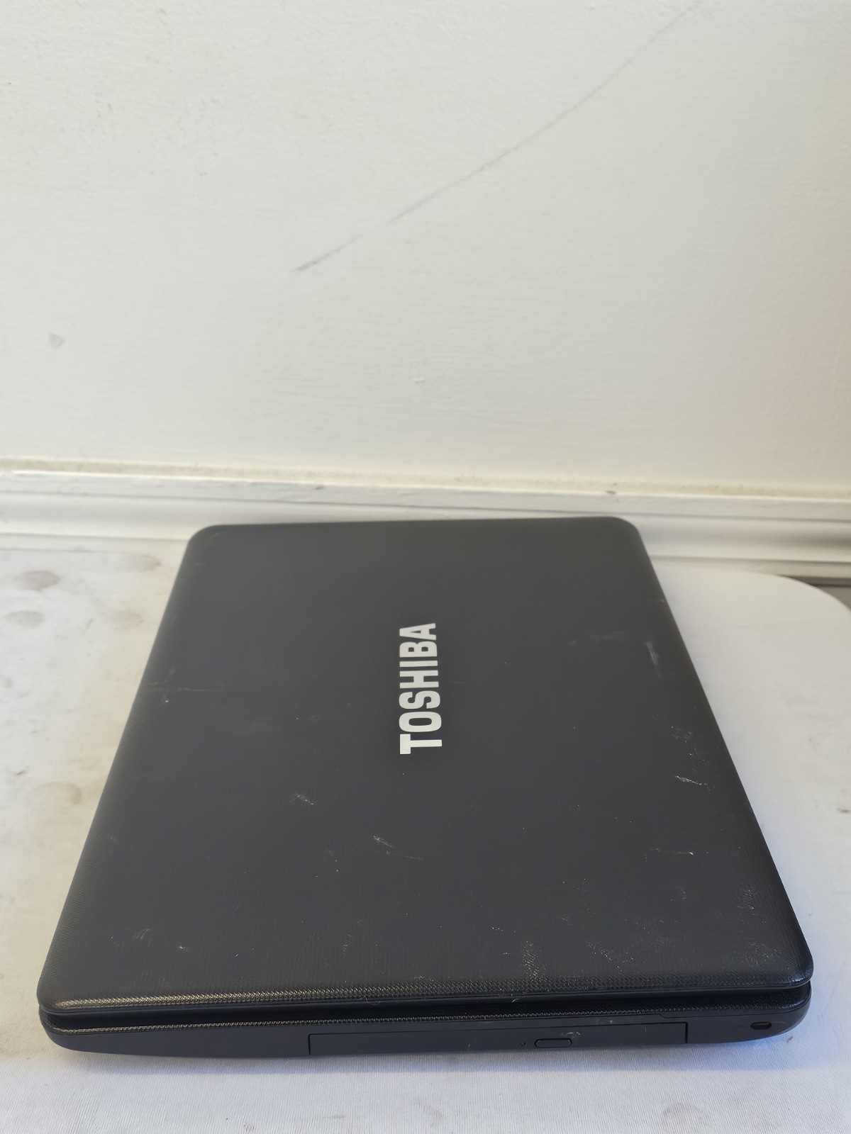 Toshiba Satellite C675-S7200 Laptop – Intel Pentium B940 – 4GB RAM – Read Desc.