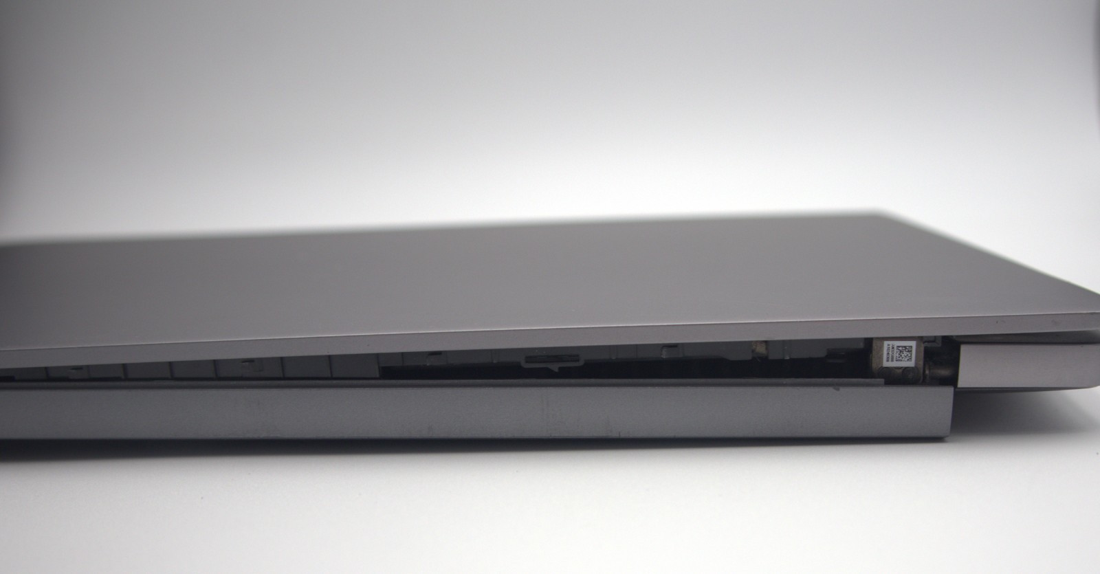 Lenovo IdeaPad Pro 5i 16″ 2K OLED Touch Intel Ultra 9 185H 32GB 1TB 4050 – Used