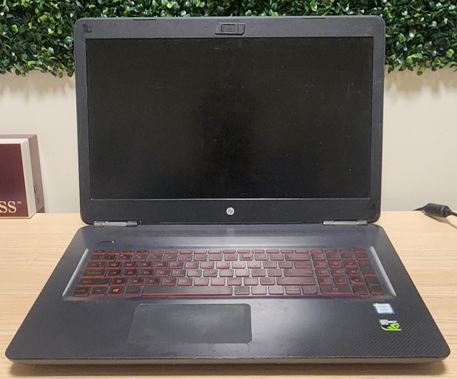HP OMEN 17 inch gaming laptop Intel i7-7700HQ NVIDIA GTX 1060 32GB RAM 2TB SSD