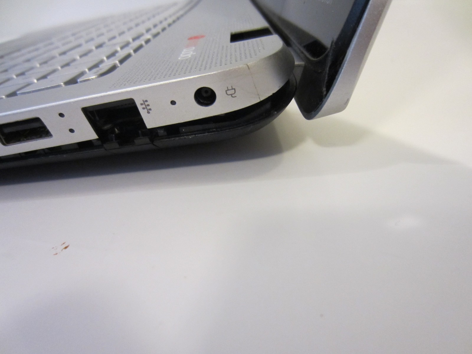 HP ENVY 15-Q178CA 15.6″ Intel i7-4712HQ 2.3GHz NVIDIA GTX 850M Beats AS-IS Parts