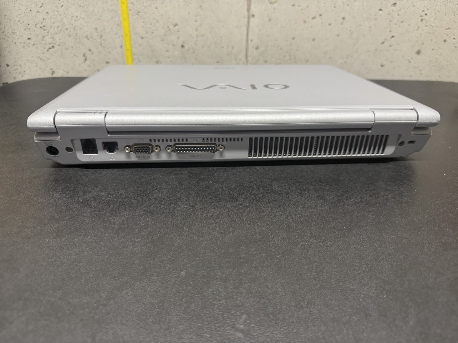 Sony VAIO 15.4” Laptop Intel Pentium 4 3.06GHz 512MB RAM PCG-K33/PCG-9S1L READ