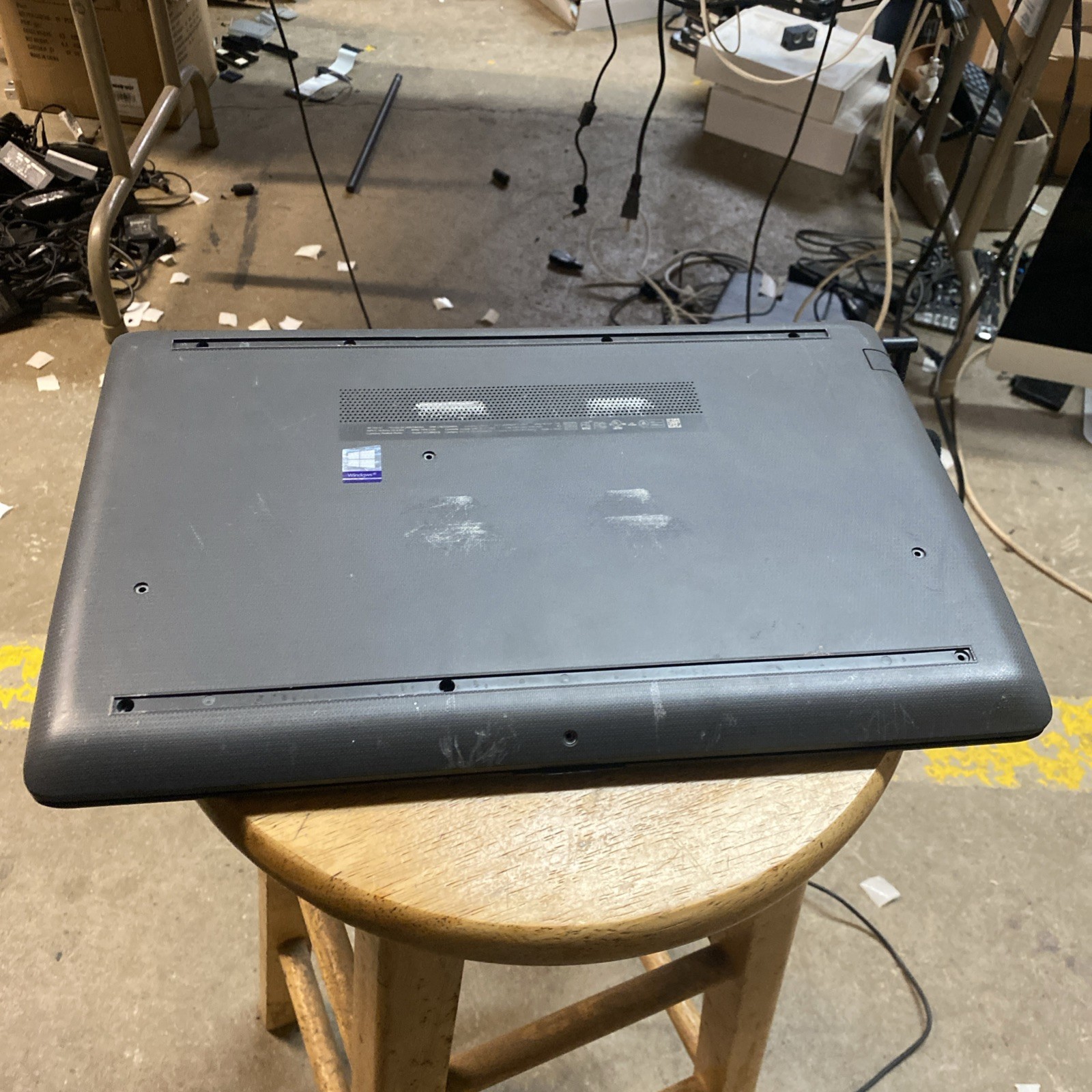 HP 255 G7 Ryzen 3 2200u 2.5GHz, 8GB Ram, 256GB SSD, Windows 11