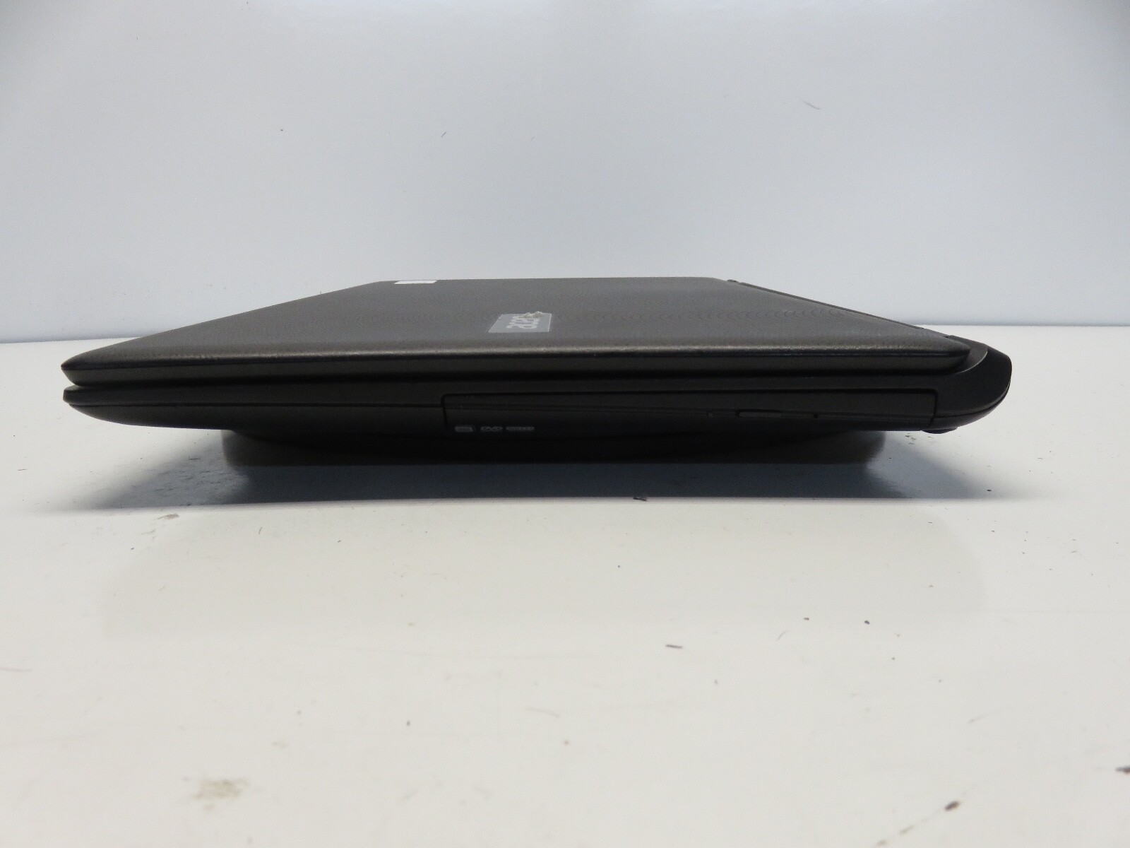 Acer ES 15 AMD Quad-Core Processor E2-6110 1.5GHz 4 GB NO HDD No Batt READ