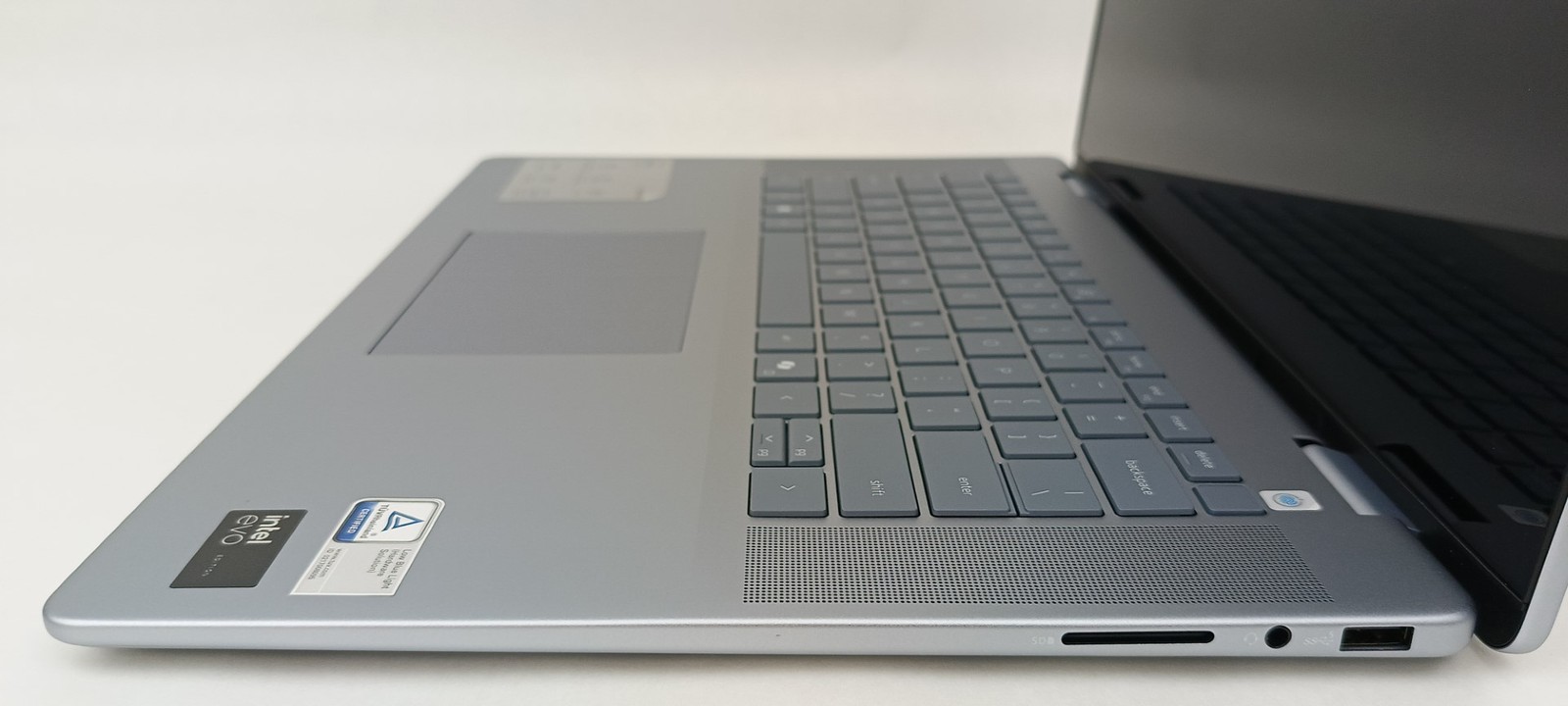 Dell Inspiron 16 Plus 7640 16″ FHD Touch Ultra 7 Processor 155H 32GB 1TB SSD W11