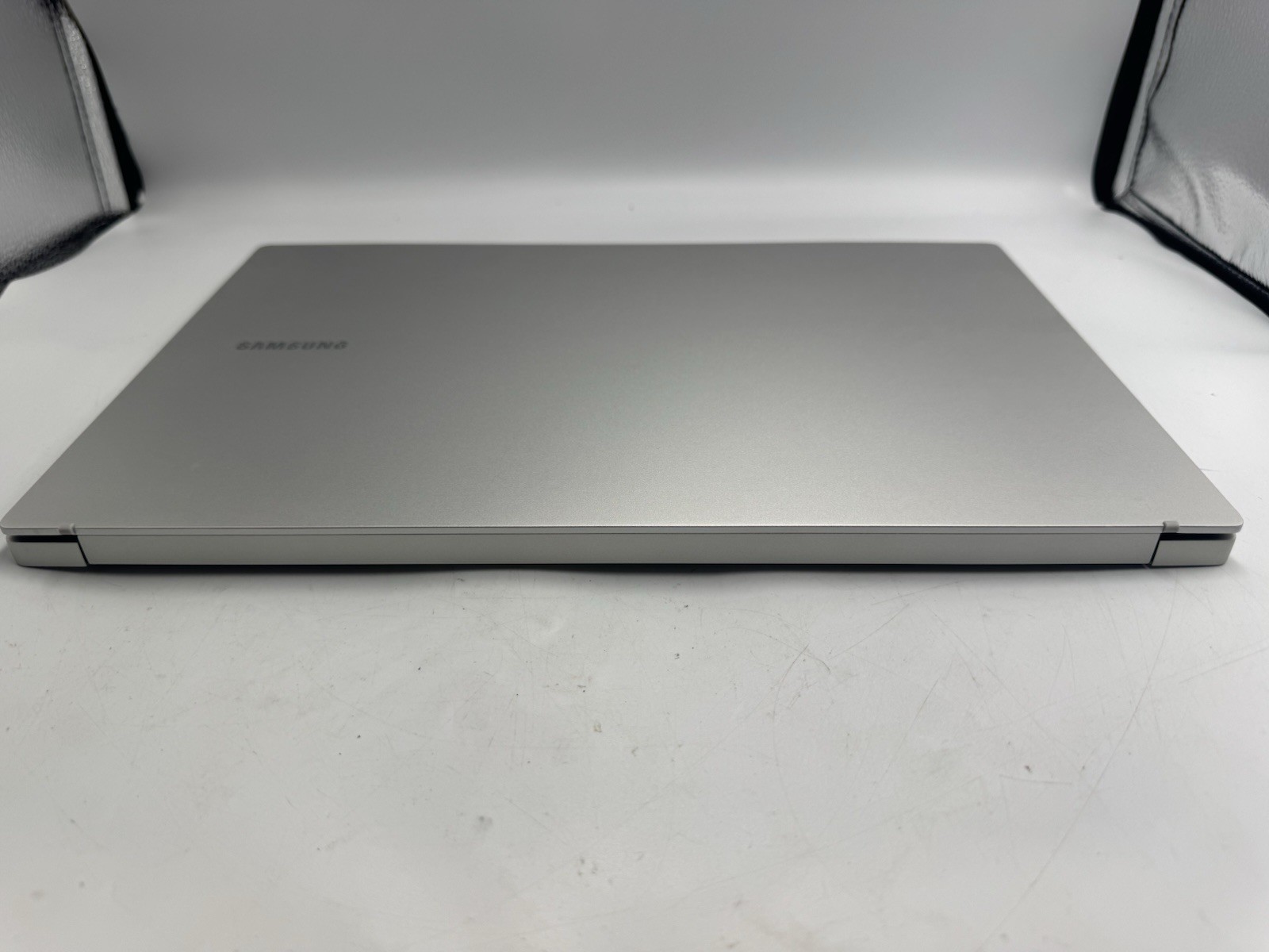 Samsung Galaxy Book3 15.6 i7-1355U 16GB 512GB Windows 11 Used 100% Battery