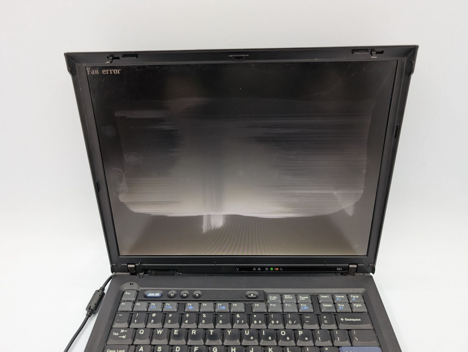 IBM ThinkPad R51 15″ Laptop Pentium M 1.50 GHz Boots to BIOS For Parts