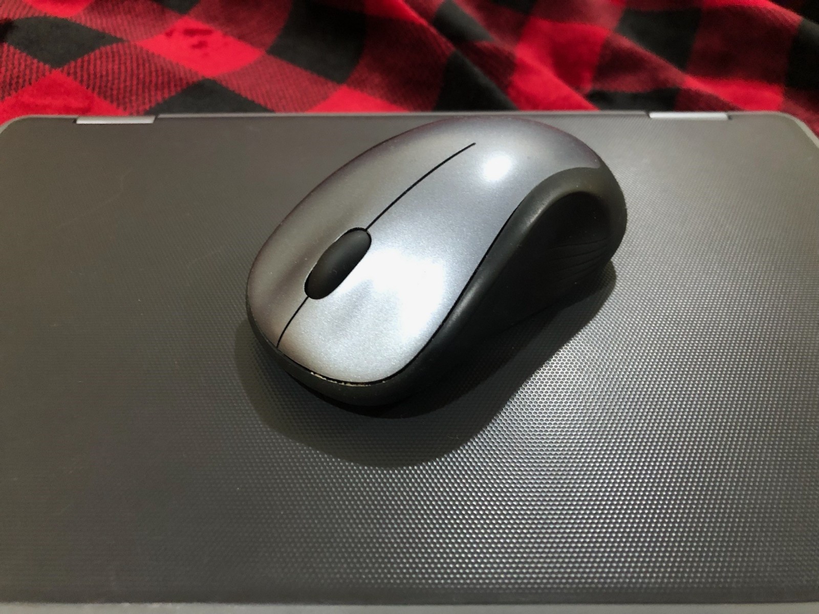 Starter CB Laptop 4GB Includes: Logitech wireless mouse & 6ft charging cord