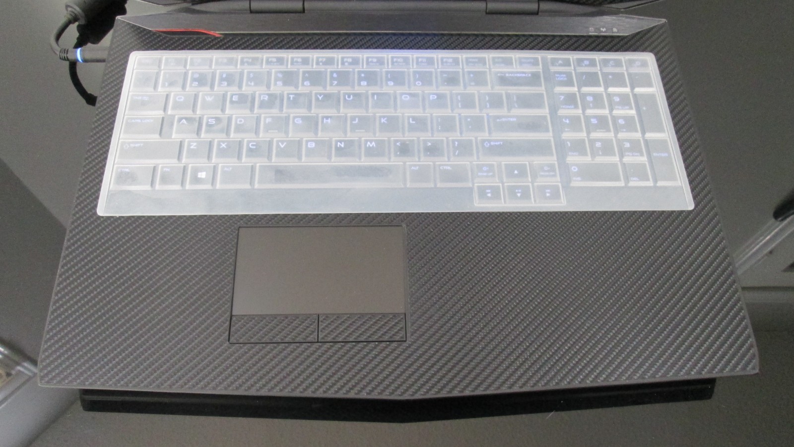 Alienware 17 R3 i7-4930MX CPU/GTX 1070 GPU/32GB RAM/1TB SSD+Adapter & Box WORKS!