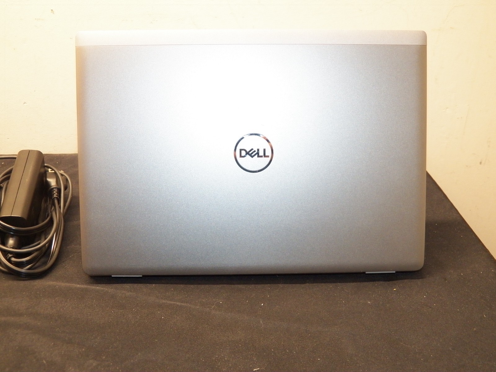 Dell Latitude 7450 14 Inch Windows 11 Pro Touch – Ultra 7/16GB/Backlit KB/TB4 J