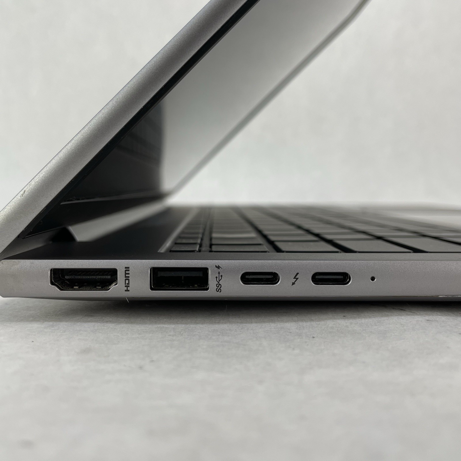 HP ZBook FireFly G9 16″ i7-1260P 2.079 GHz 16 GB RAM No SSD/OS/AC – Sticky Keys
