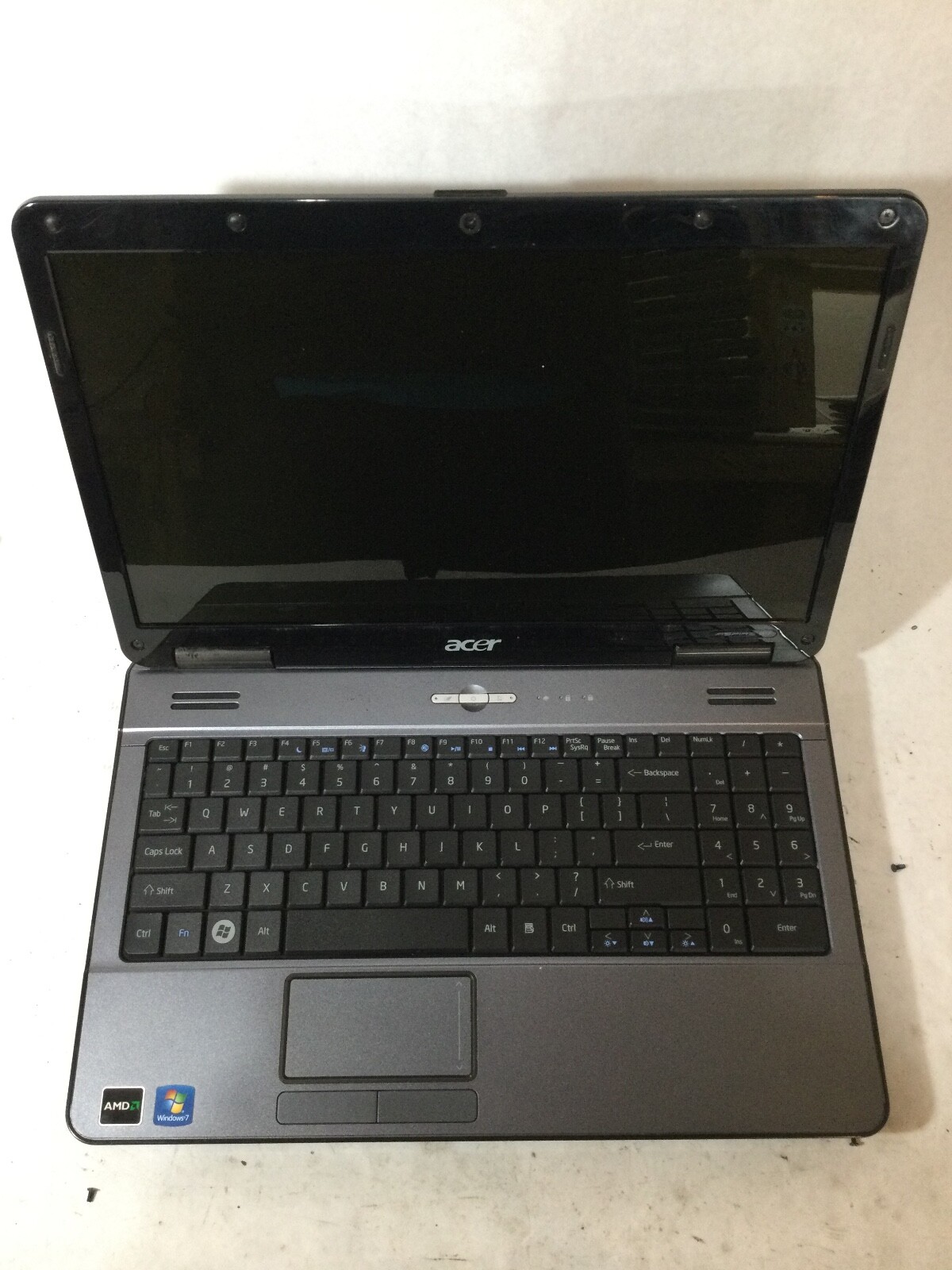 ACER ASPIRE S517 – FOR PARTS – AMD ATHLON – NO RAM – 17″ – READ DESCRIPTION – BB