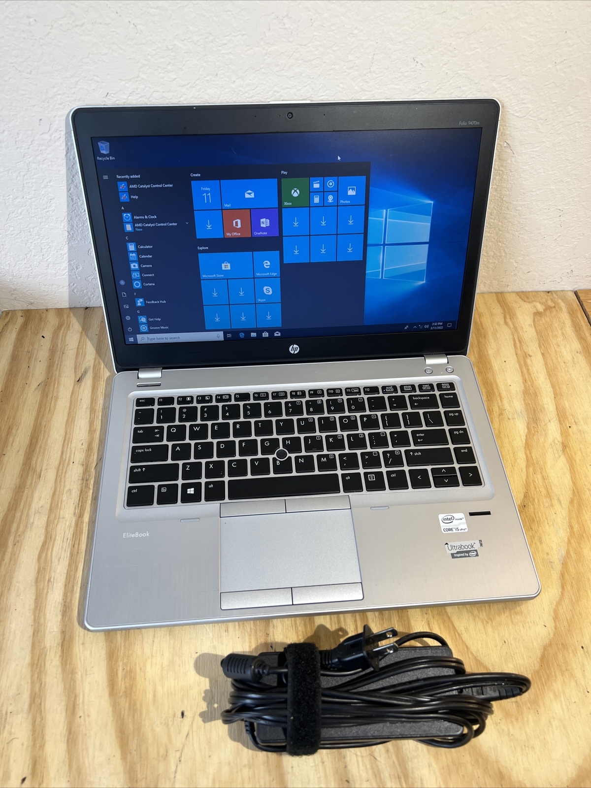 HP EliteBook Folio 9470m 14” Core i5-3317U 8GB RAM 240 SSD. Office 19 Backlit