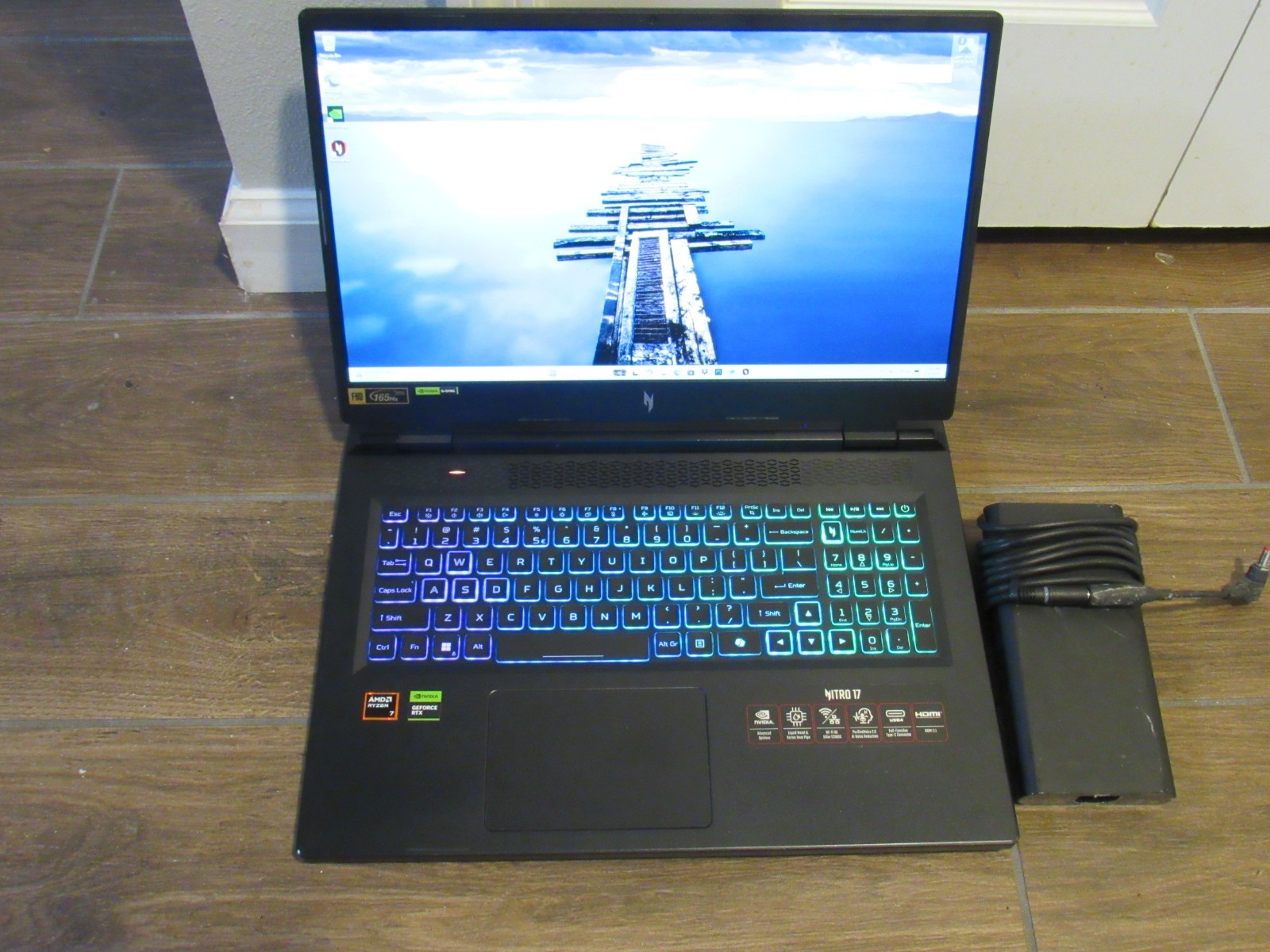 Acer Nitro 17 AN17-42-R9TH 17″ 165Hz GSYNC Ryzen 7 8845HS RTX 4060 24GB RAM 1TB
