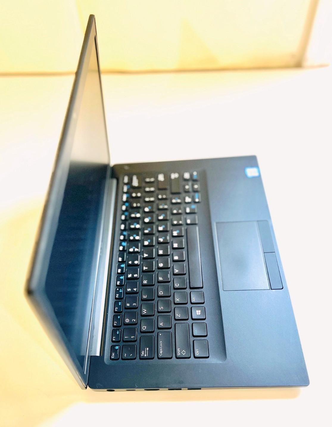 Dell Latitude 7490 14″ i7-8650U 4.20GHz 512GB SSD 16GB WiFi BT WINDOWS 11