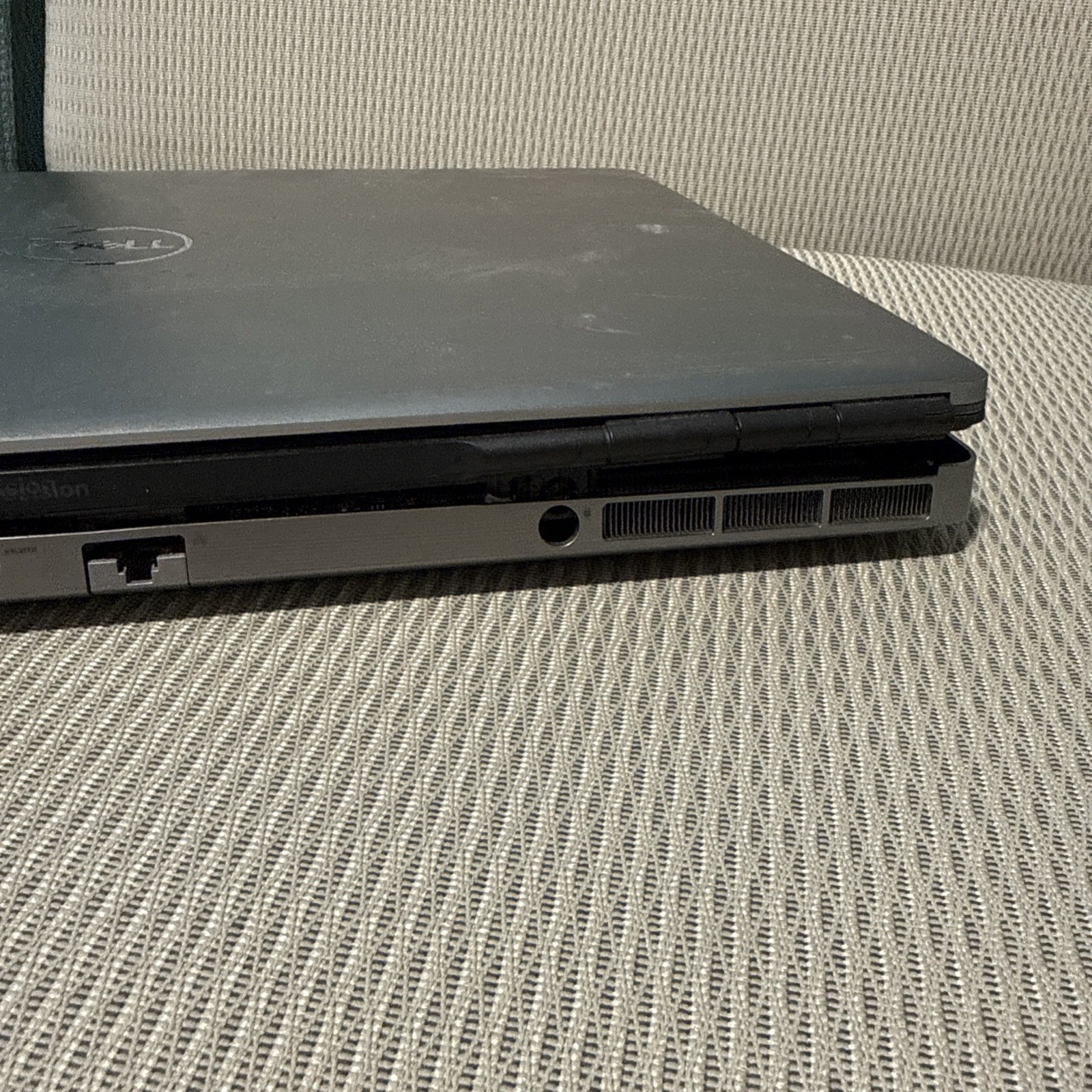 Dell Precision 7550 | i7-10875H | 16GB RAM | NO SSD RTX 3000 *DEAD*