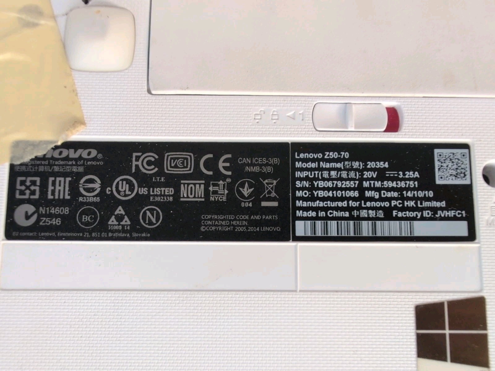 🔥 (AS IS, HINGE ISSUE) Lenovo Z50-70 15.6″ LAPTOP i7-4510U /4GB RAM/NO SSD –