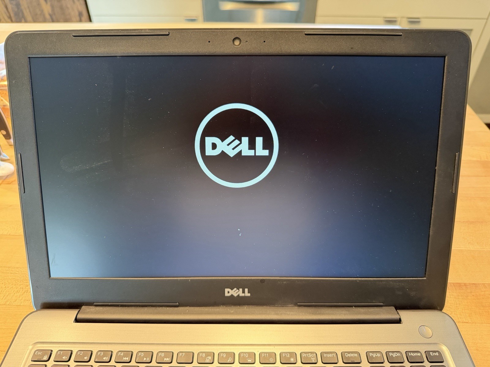 Dell Inspiron 5567 15.6″ Intel i7-7500U @ 2.70GHz 8GB RAM 256GB SSD W10H