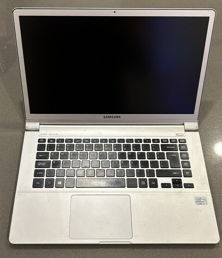 Samsung Notebook 9, NP900X4D, 15 in, Intel i5-3317U, 128GB SSD, 8GB RAM, Win 10
