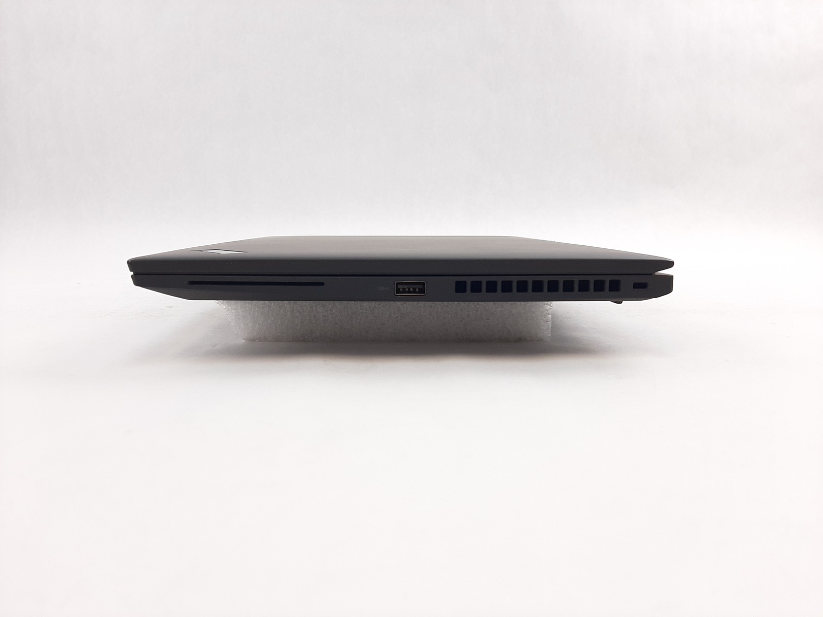 Lenovo ThinkPad T14s Gen 3 i5-1250P 1.70GHz 16GB RAM 256GB NVMe No AC 02 C4*140