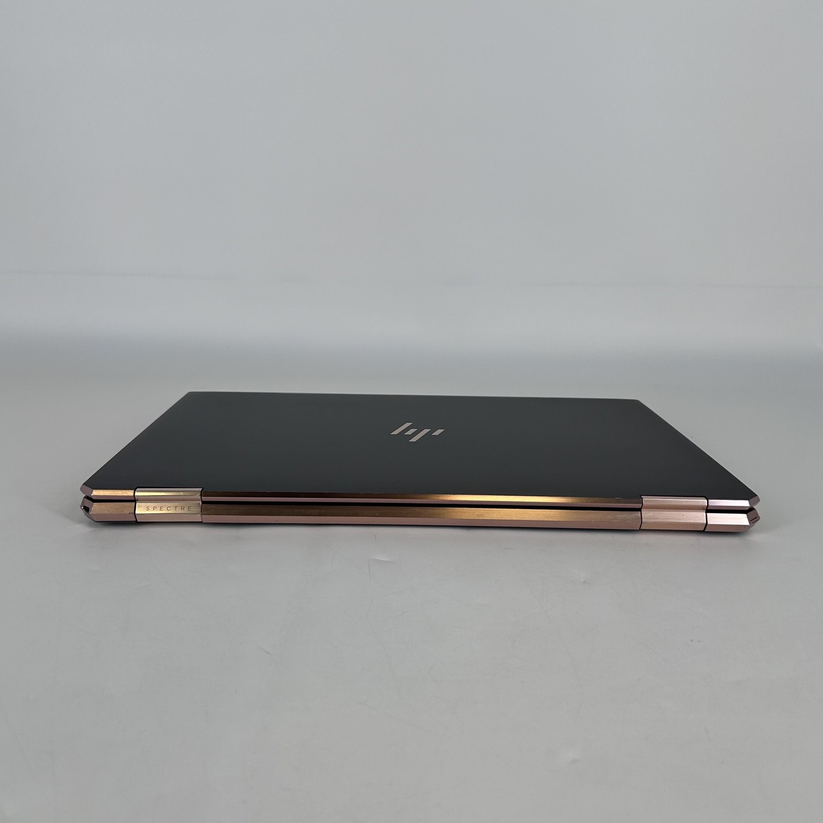 HP Spectre 15 x360 4K TOUCH i7-8565U 1.80GHz 16GB 1TB SSD MX150 – Bad Battery