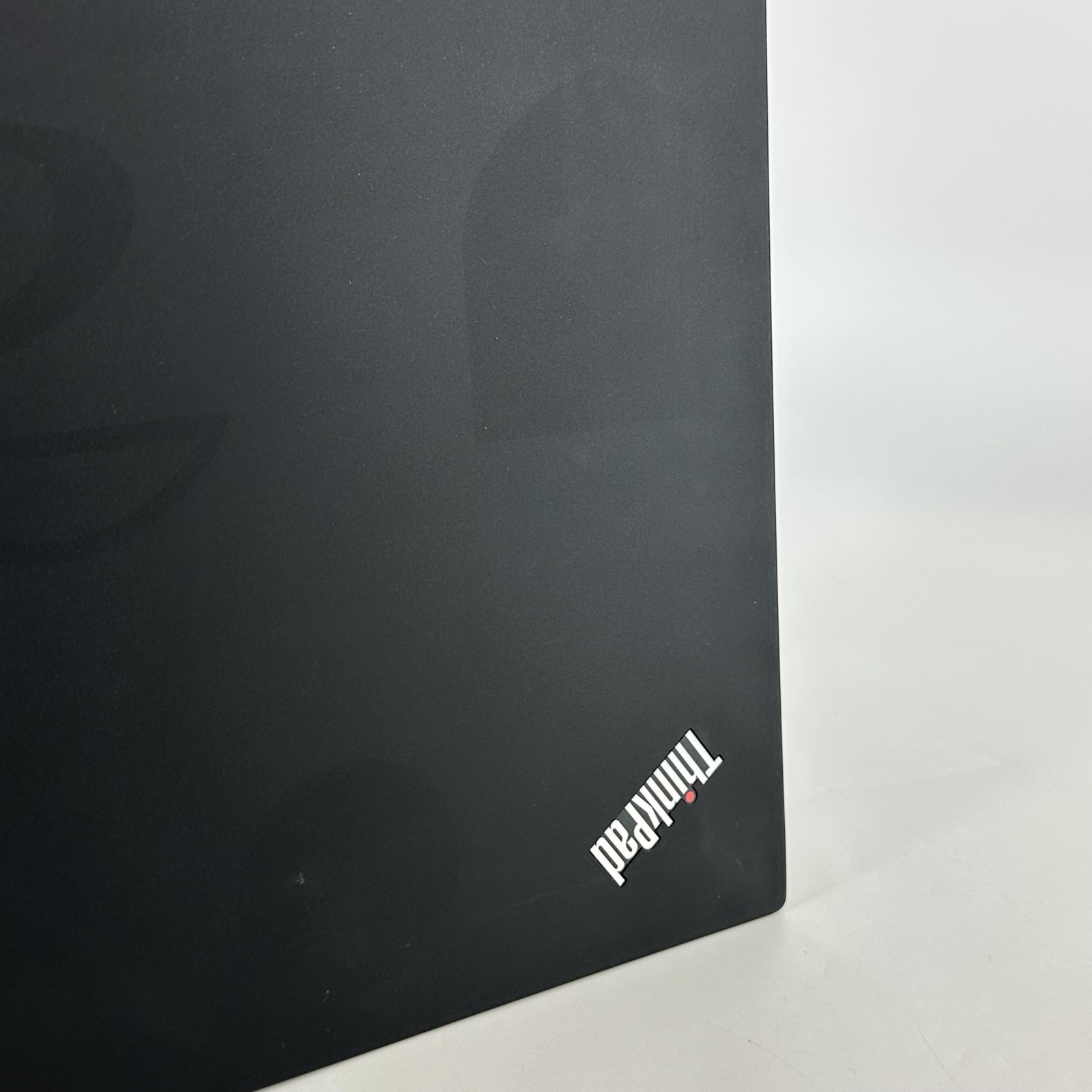 Lenovo ThinkPad P15 Gen 1 FHD i7-10750H 16GB 512GB SSD Quadro T2000 LCD BLEED