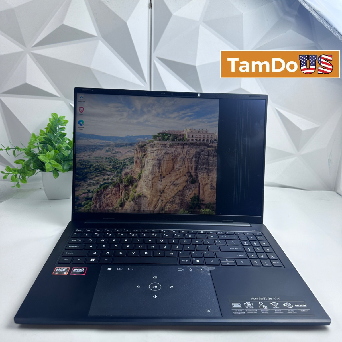 Acer Swift Go 16 AI 16″ Ryzen AI 9 465, 32GB, 1TB, Radeon 880M -DEFECTIVE SCREEN