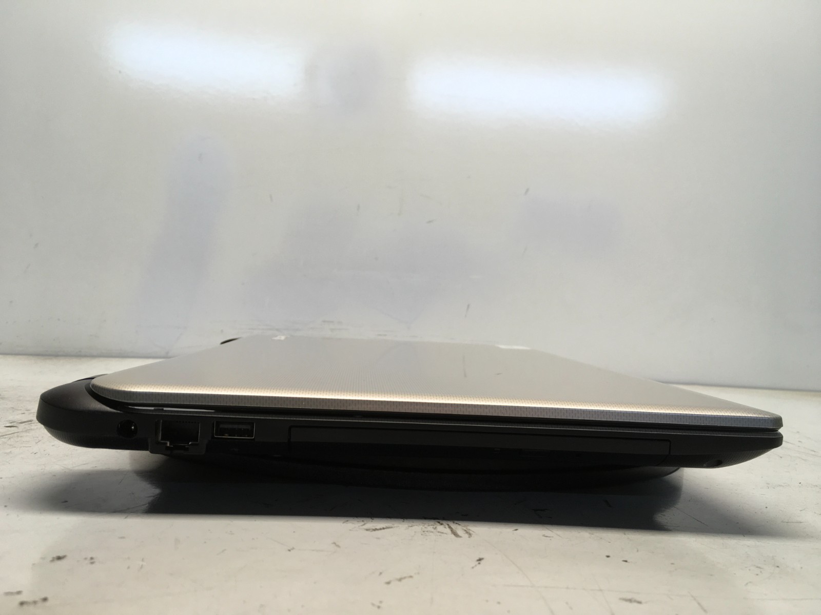 Toshiba Satellite L55-B5357 Intel i7-4510U 2GHz 8 GB NO HDD