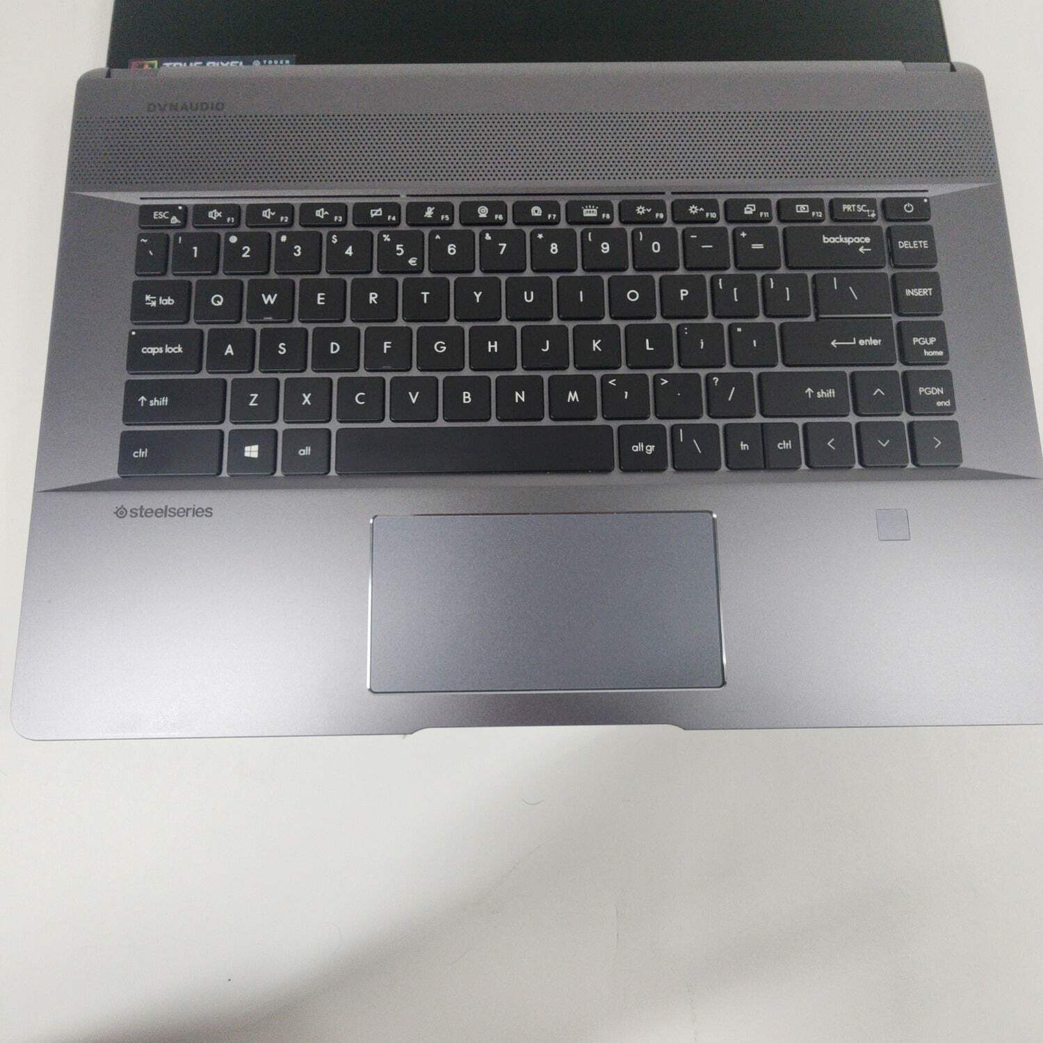 MSI Creator 16 AI Studio A11UE 16″ i7-11800H 2.3GHz 32GB RAM 1TB SSD