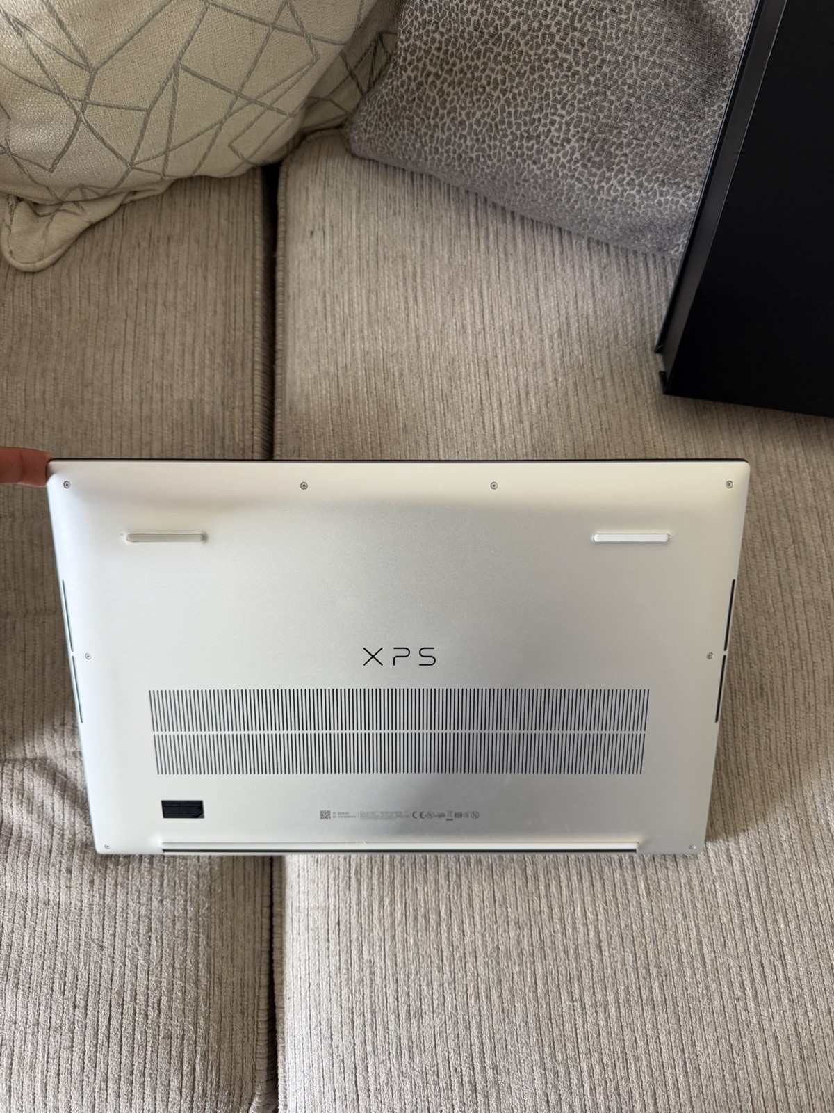 Dell XPS 17 9700 17in 4K Touch i7-10875H 64GB 954GB SSD RTX 2060