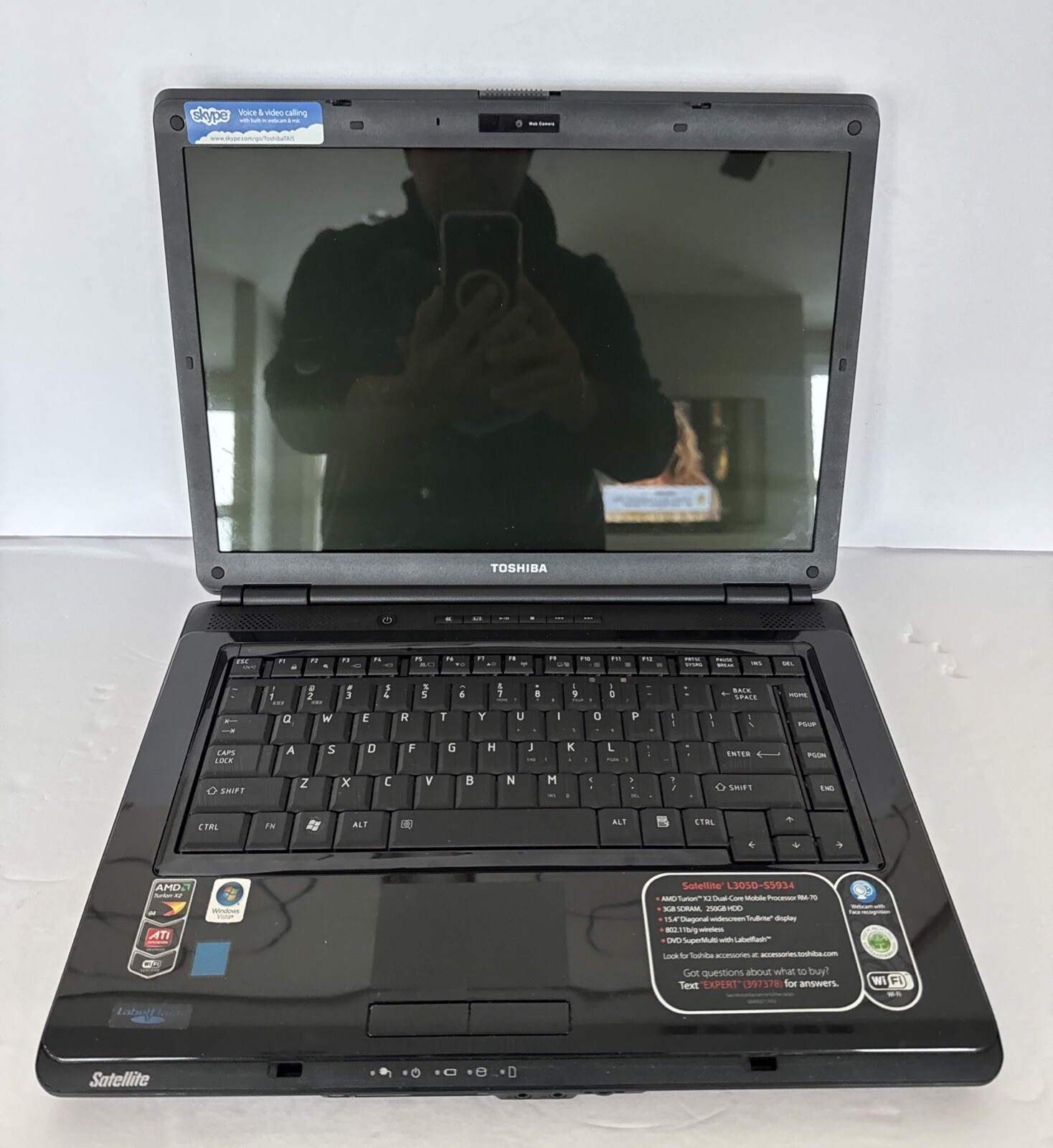 Toshiba Satellite Laptop PSLC8U-03701Q 3GB SDRAM 250GB Hard Drive Read