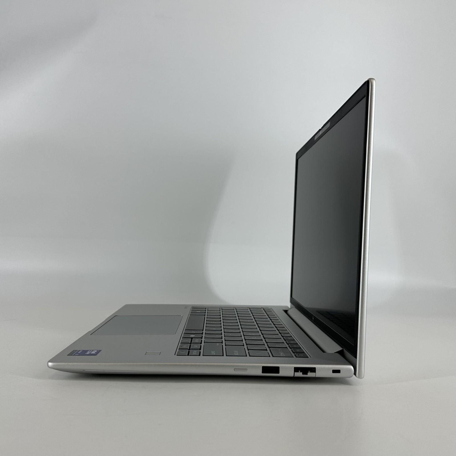 HP Elitebook 6 G1i 14 FHD+ 2.0 GHz Ultra 5 235U 16GB 512GB SSD Excellent