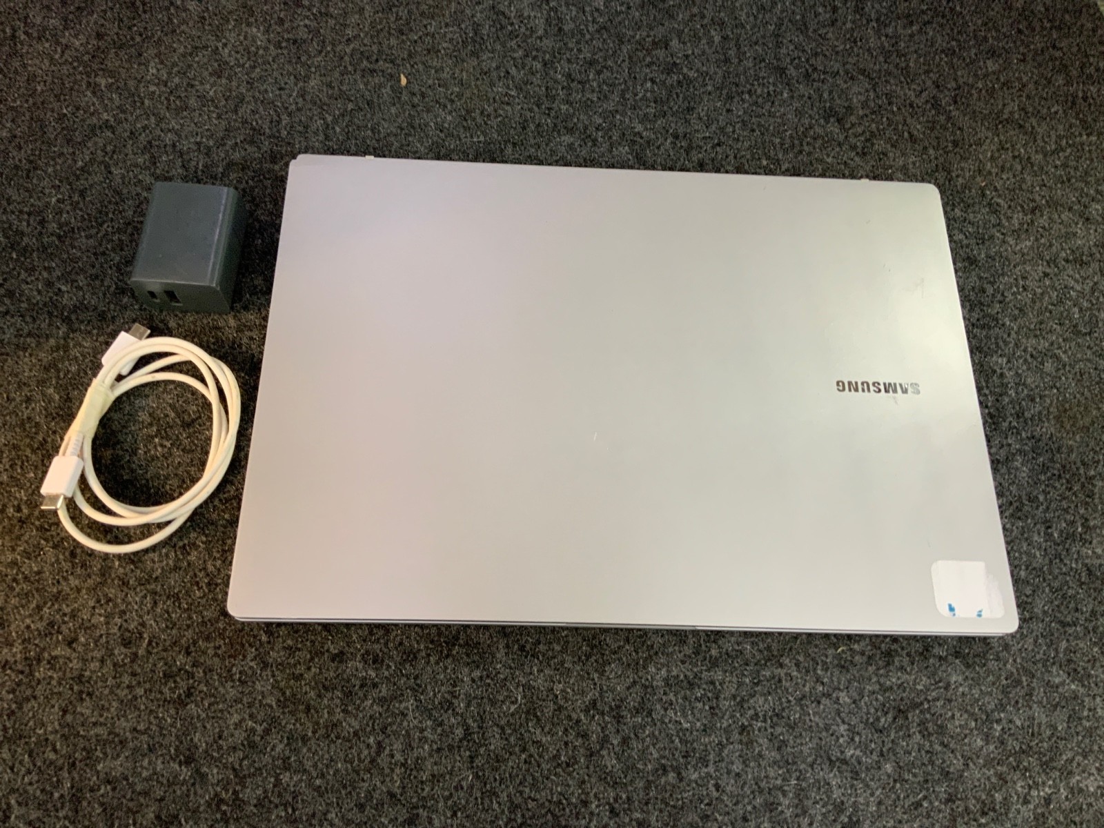 SAMSUNG NP545XLA QUALCOMM SNAPDRAGON 8CX GEN 2 @ 3.5GHz,8GB RAM, 128GB SSD
