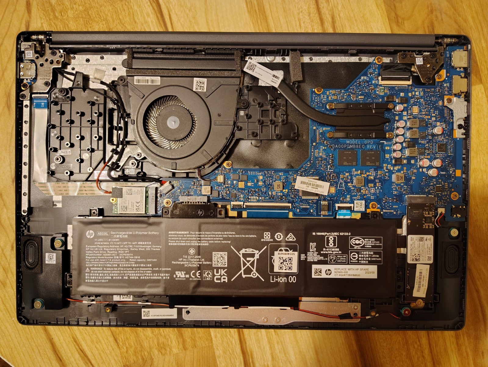 HP 255 G10 15.6″ AMD Ryzen 3 7320U 2.40GHz 8GB RAM DDR5 256GB SSD Laptop Win11