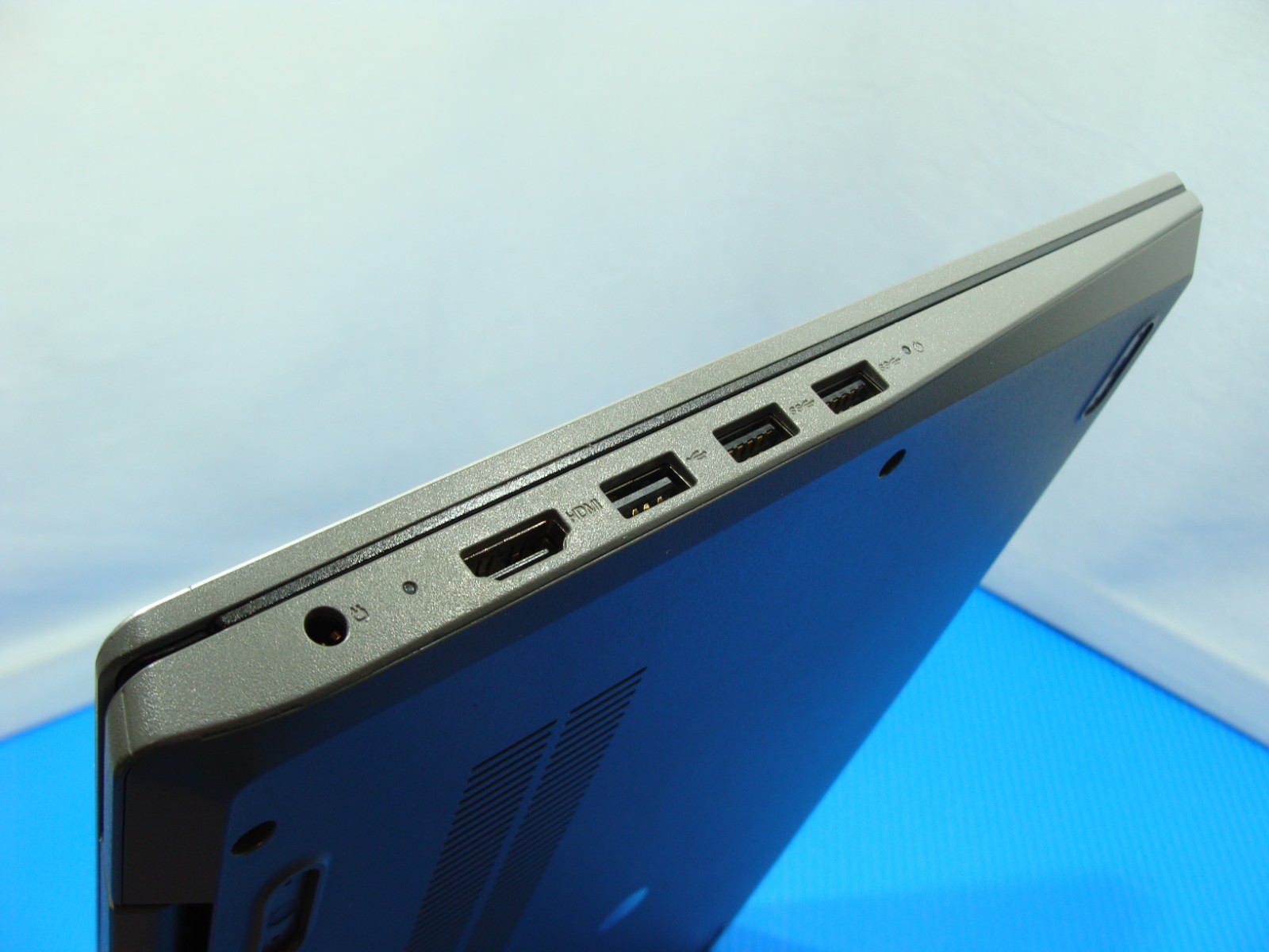 Lenovo IdeaPad 3-14IML0 14″ FHD Core i5-10210U 1.6GHz 8GB 512GB W11Home +Charger